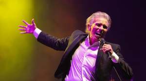 Jairo vuelve a Río Negro y Neuquén para celebrar sus cincuenta años de música