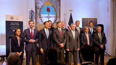 Nación firmó con Estados Unidos un acuerdo para potenciar infraestructura, el impacto en el proyecto de GNL en Río Negro
