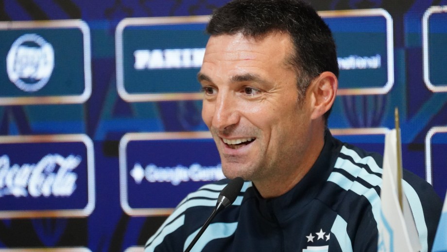 Lionel Scaloni aseguró que está con ganas y energía para continuar al mando de la Selección. (Foto: Clarín Fotografía)
