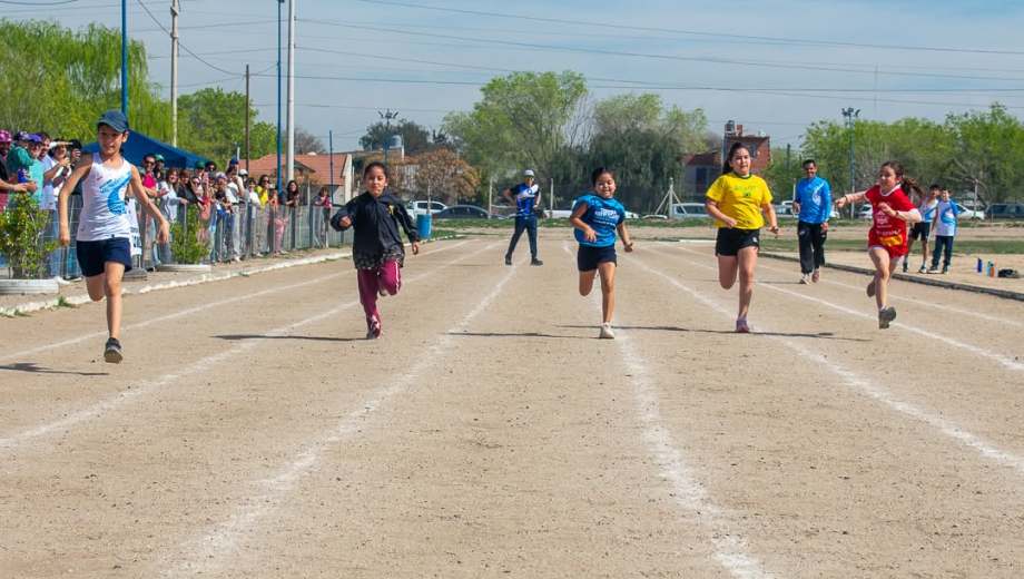 El torneo reunió a una importante cantidad de jóvenes atletas de varias ciudades. (Fotos Gentileza Correcaminos)