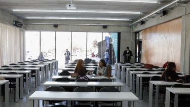 La esquina que cambió el centro de Neuquén: qué hay detrás del nuevo edificio de UFLO Universidad