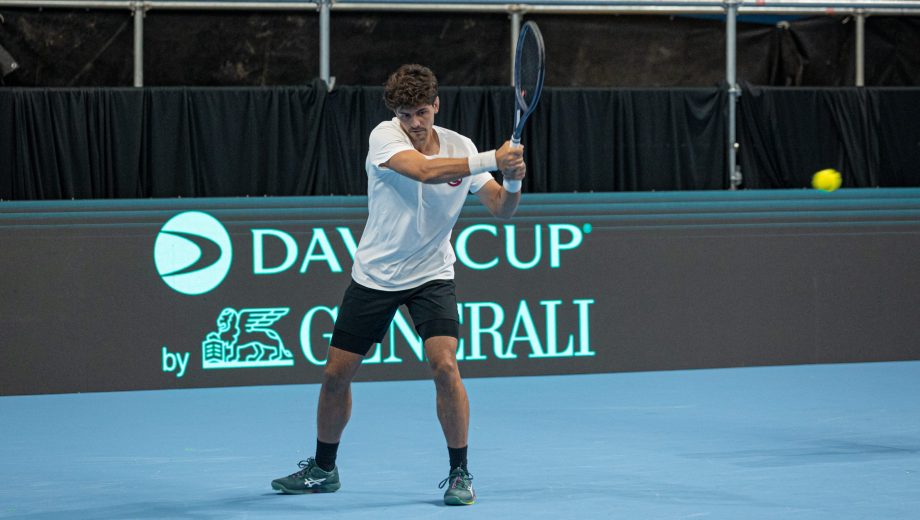 Yanki Erel, el segundo mejor singlista de Turquía, entrenando en el Ruca Che en la previa al cruce con Argentina. (Foto: Prensa AAT)