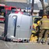 Imagen de Choque y vuelco en pleno centro de Neuquén: una joven de 22 años fue trasladada al hospital Castro Rendón