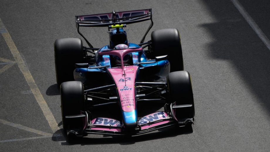 El argentino heredó el 9° cajón de parrilla tras la sanción a Carlos Sainz. 