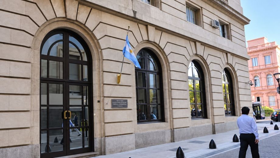 La normativa dispuso que la carrera deberá regirse por idoneidad, igualdad de oportunidades, mérito, capacitación permanente y fortalecimiento de competencias. (Foto: archivo)