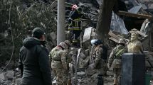 Imagen de Explosiones en un cuartel militar de Bolivia: dos muertos, decenas de heridos y al menos siete desaparecidos