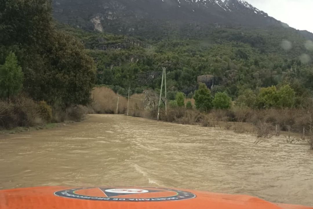 Asistencia a las familias afectadas. (Foto: gobierno de Río Negro)