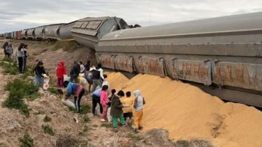 Descarriló un tren de carga en Chichinales: tres vagones bloquearon el acceso a un barrio