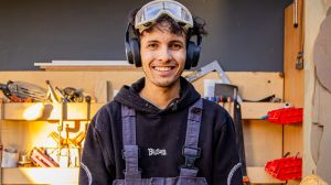 «Me emociona que hayan visto lo que hago en un pueblito de la Patagonia»: Aldo es uno de los 24 diseñadores emergentes del mundo