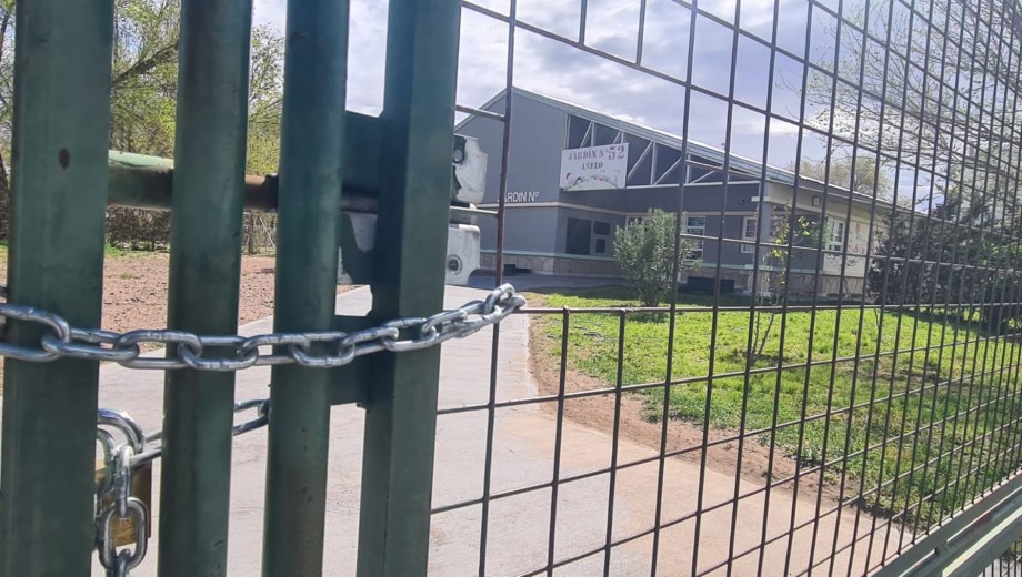 Durante el turno mañana hubo suspensión de actividades escolares. (Foto: Andrea Vazquez)