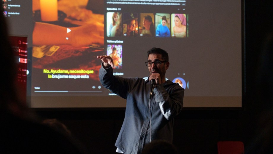 Esteban Menis es el director creativo de Shorta. Brindó un taller en el Festival Audiovisual Bariloche. Foto: Marcelo Martínez