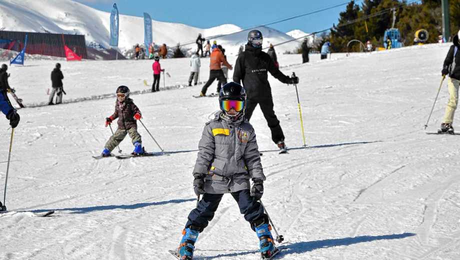 La temporada para esquiar en Bariloche seguirá disponible al público en los siguientes días.