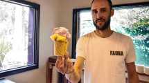 Imagen de Estudió Ingeniería en Alimentos en Buenos Aires, pero eligió los bosques de la Patagonia para crear helados «salvajes»