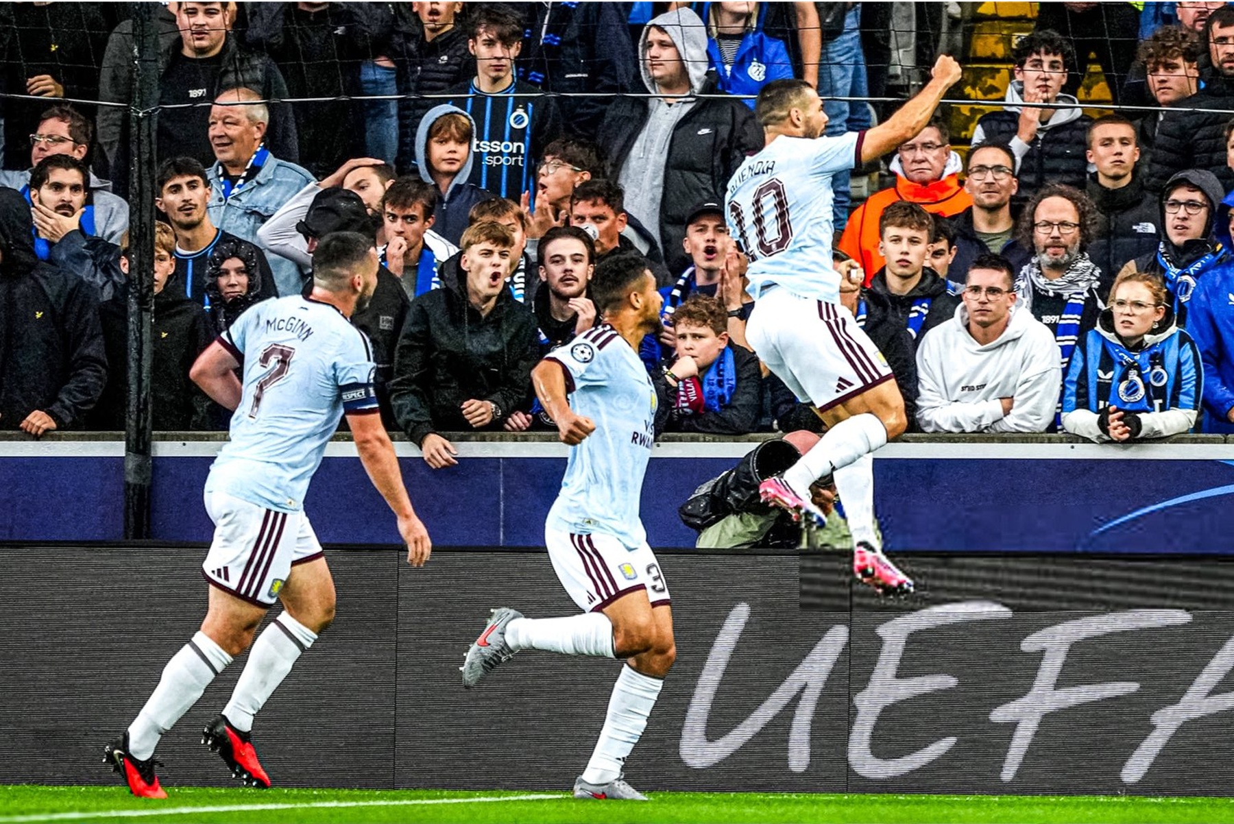 Emiliano Buendía marcó en el triunfo de Aston Villa sobre Brujas por la Champions League