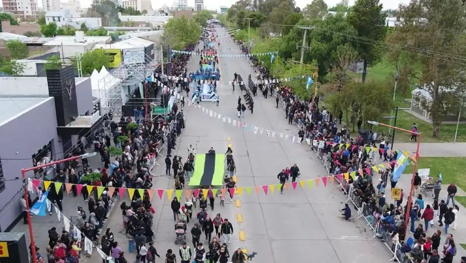 Desde el Municipio invitaron a los vecinos a sumarse y acompañar el cumpleaños de la ciudad. Foto: Municipalidad de Cipolletti.