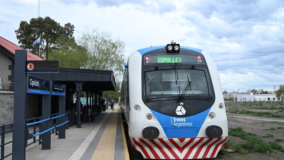 El Tren del Valle seguirá a cargo de la operadora nacional hasta que Río Negro complete la transición de 120 días. (Foto: archivo Florencia Salto)