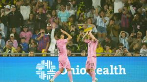 Lionel Messi, el festejo con el roquense Mura y otro rércord al alcance de la mano