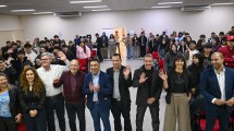 Imagen de Estudiantina 2026: más de 60 cursos de Cutral Co y Huincul competirán para ganar los premios