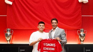 Claudio Echeverri fue presentado en Benfica y usará la 30 de Nicolás Otamendi