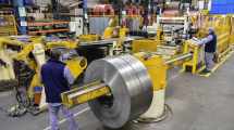 Imagen de La actividad económica cayó 2,9% en julio y profundizó la desaceleración