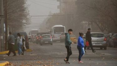 Regresó el clima frío y se intensificó el viento en la Patagonia: ráfagas de 70 km/h en el Alto Valle, la cordillera y Viedma