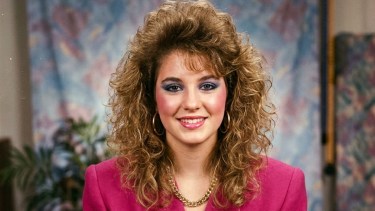 Trend 1980 en redes: las claves de moda y belleza de la época que revivió la Inteligencia Artificial