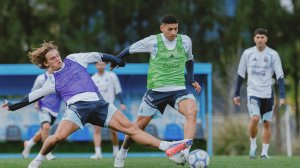 Con casi todo a disposición, la Selección Argentina se entrenó en Ezeiza