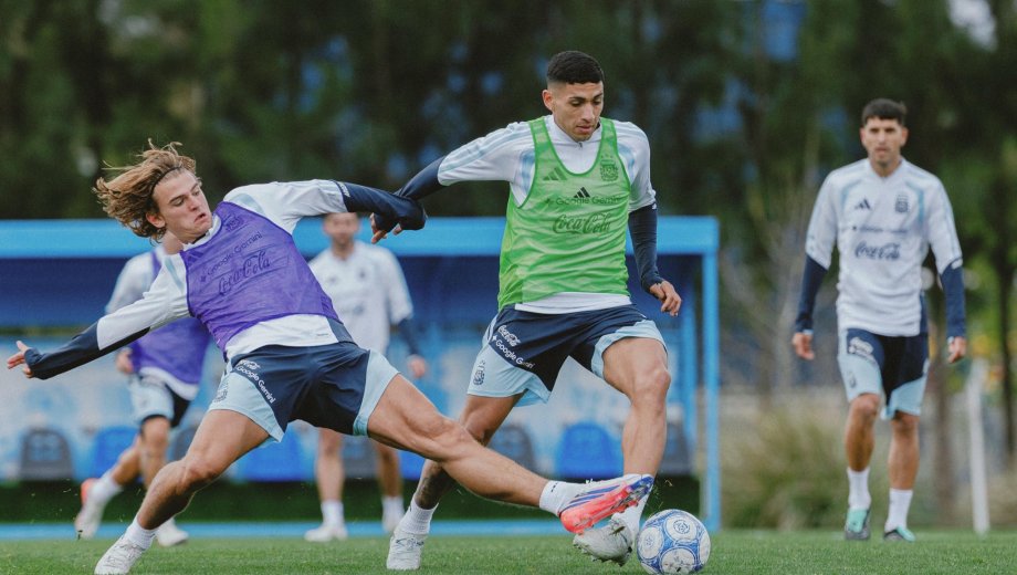 La Scaloneta se movió por primera vez de cara a los amistosos que tiene por delante en la fecha FIFA.  (@Argentina)