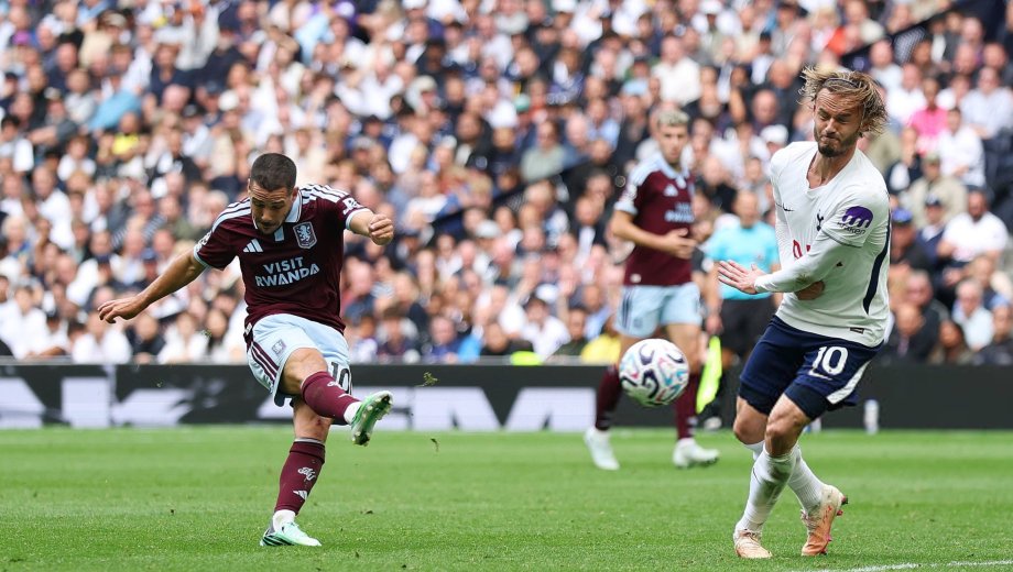Emiliano Buendía enmudeció el estadio del Tottenham con un golazo para el Aston Villa.