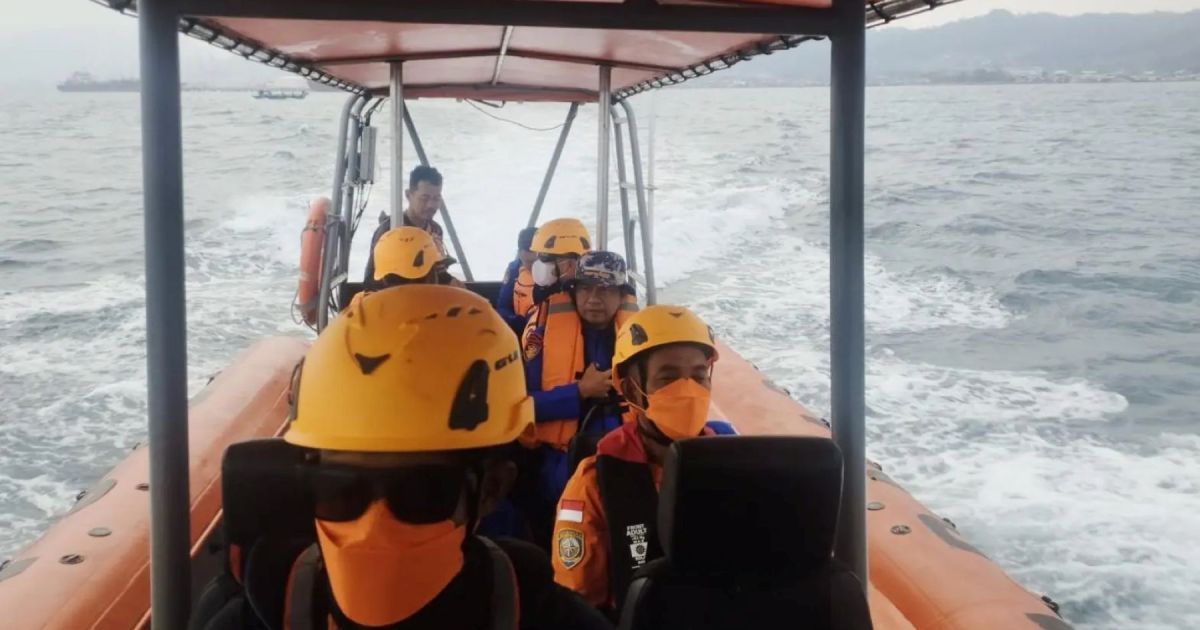 Desaparecieron ocho personas tras la erupción del volcán Anak Krakatoa: entre ellas hay cinco periodistas