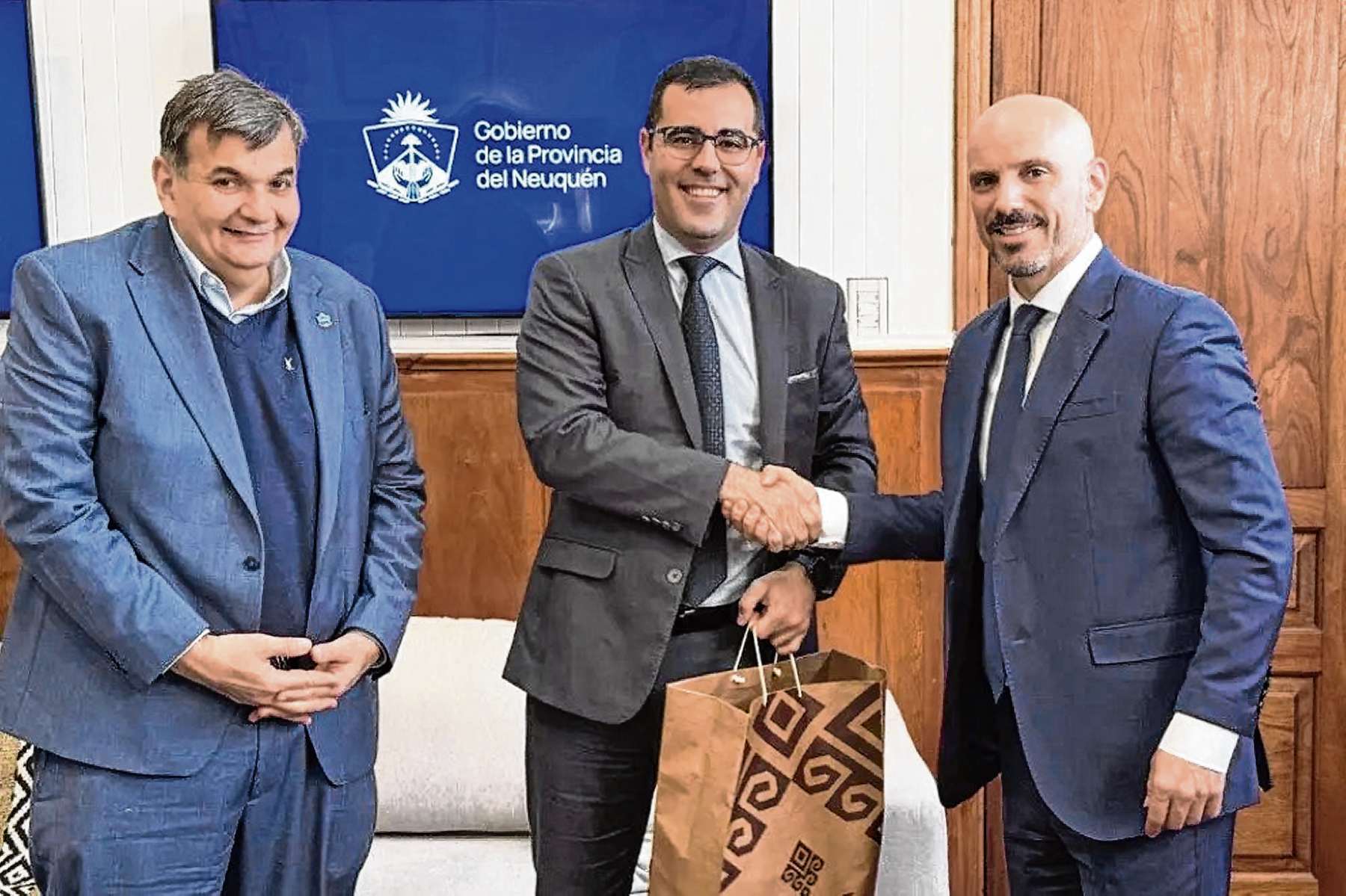 Neuquén promueve inversiones y cooperación internacional