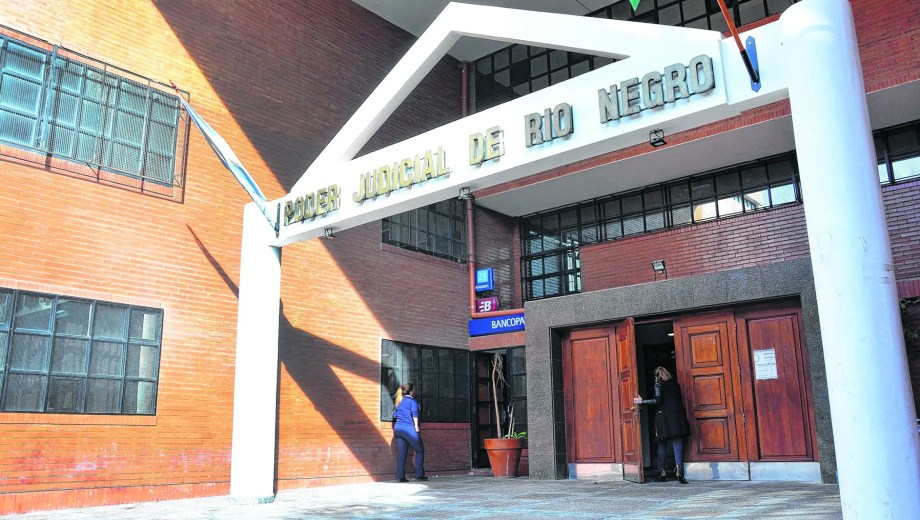 La audiencia en la que se resolvió la continuidad de la medida cautelar se realizó de manera virtual.

poder judicial de rio negro

foto marcelo ochoa
