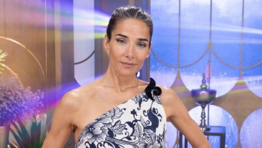 Juana Viale y un jugado look que anticipa la primavera.-