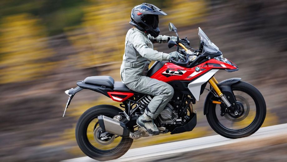 La BMW F 450 GS cuenta con motor bicilíndrico de 48 CV y un peso de solo 178 kg.
