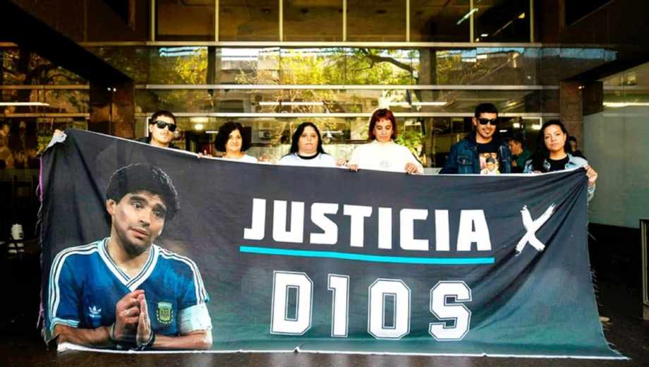 Cosachov suma respaldo en el juicio por la muerte de Maradona. Foto: NA 