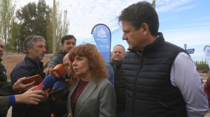 Neuquén anunció 1.000 cuadras de asfalto en el oeste de la ciudad: a qué barrios llega el plan