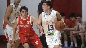 Depo Roca vs. Depo Viedma juegan por la Copa diario Río Negro, en el Gimena Padín