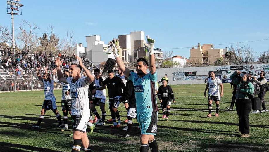 Cipolletti se enfrentará con Sol de América de Formosa por los cuartos de final del Federal A. (Foto: Oscar Livera)