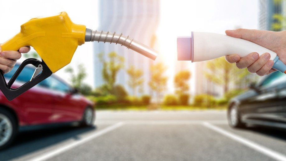 El 95,3% del parque automotor seguirá siendo de combustión en 2031.