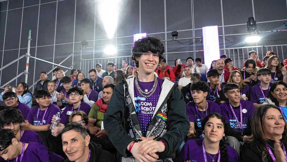 El orgullo de participar de la final de la Copa Robótica 2026 en Neuquén. (Foto: Emiliano Ortíz).