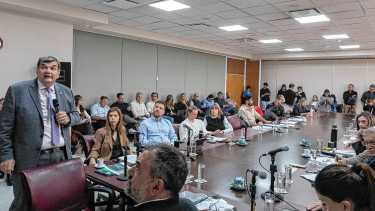 Acuerdo con las operadoras: Neuquén quiere descomprimir la ruta más usada para llegar a Vaca Muerta