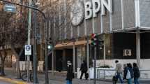 Imagen de Quiénes cobran hoy el bono y la asignación por Ropa de Trabajo en Neuquén: montos y sectores alcanzados
