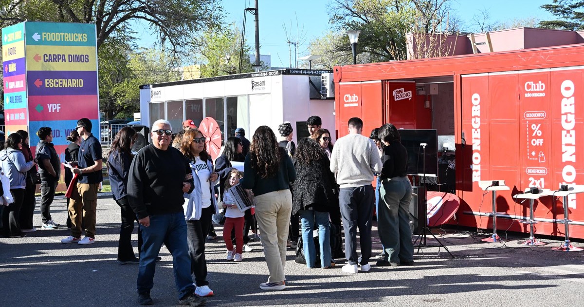 Actividades y pronóstico para el tercer día de la Feria del Libro en Neuquén