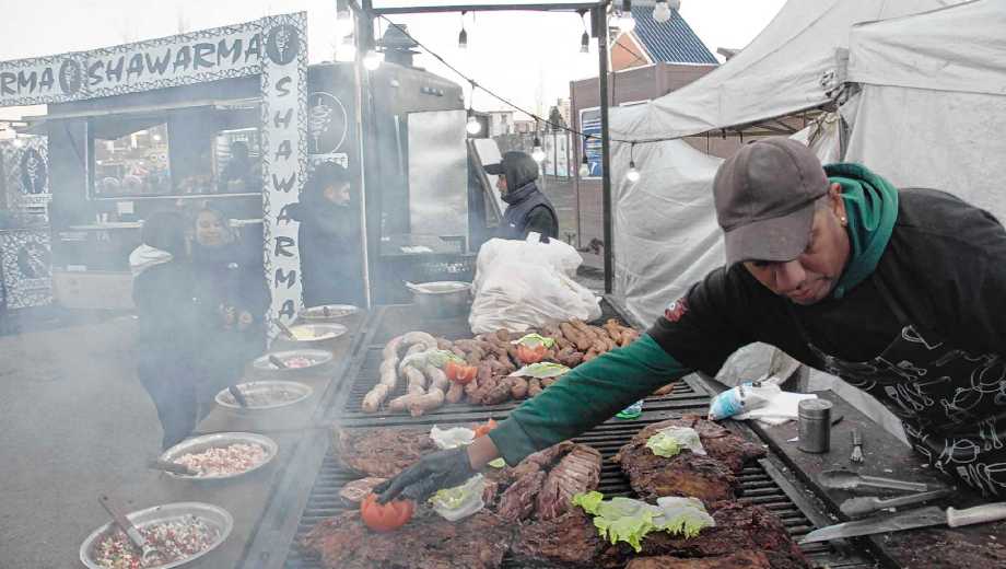 Los fuegos y las masterclass fueron la atracción del Confluencia de Sabores (foto Oscar Livera)