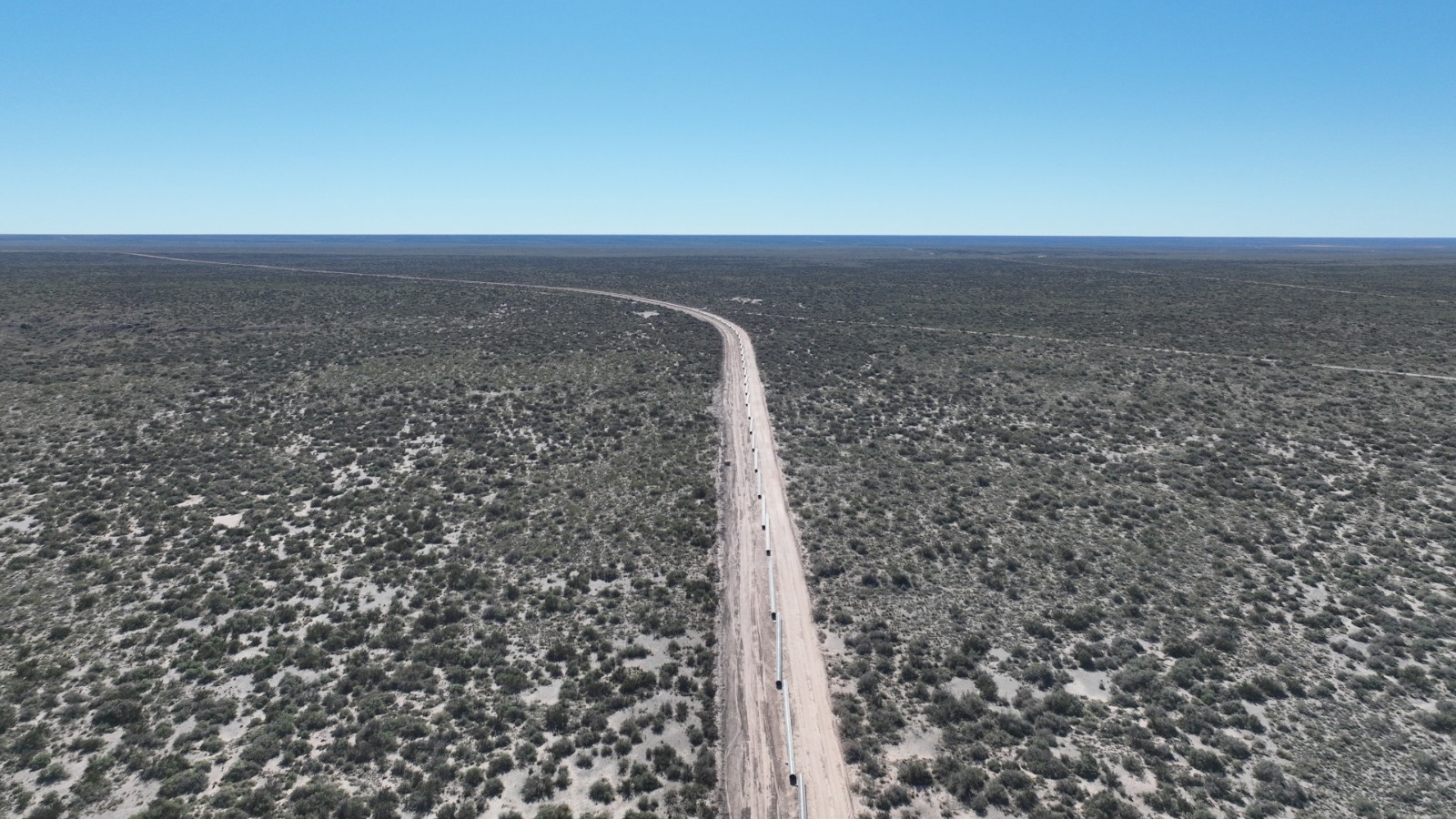 Oldelval finaliza soldadura en oleoducto clave de Vaca Muerta