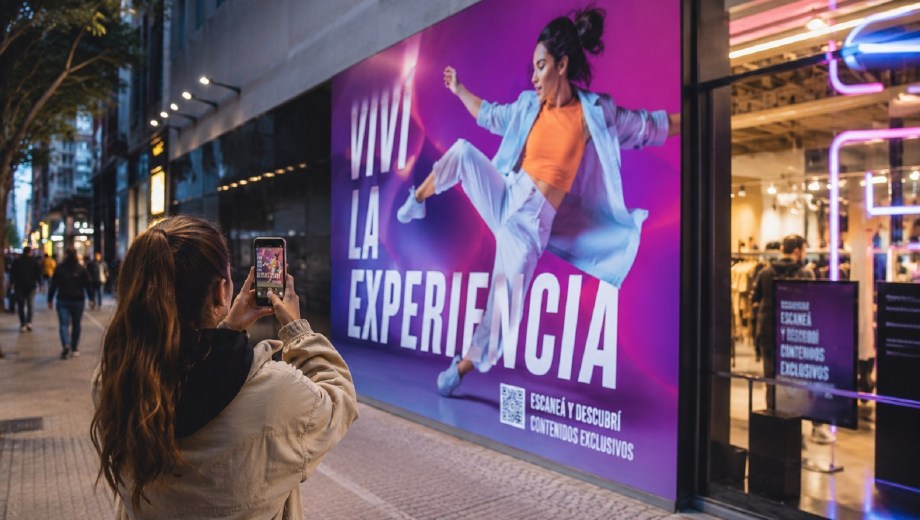 El modelo busca transformar paredes, vidrieras y fachadas en escenarios capaces de generar interacción y contenido para redes sociales. Foto: gentileza