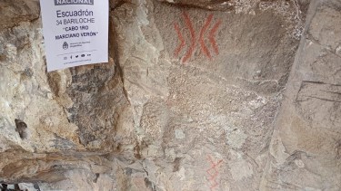 Secretos de la Patagonia: descubren pinturas rupestres y cuevas sin registrar en Pilcaniyeu