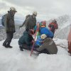 Imagen de Entre nieve y fuertes ráfagas, rescataron a una mujer lesionada en el cerro López