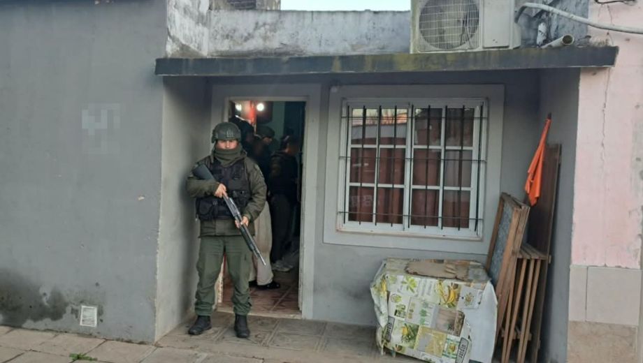 Los operativos se realizaron en localidades de Santa Fe y en dependencias penitenciarias de Santa Fe y Neuquén.
