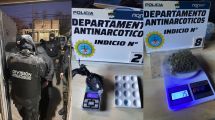 Imagen de Denuncias por venta de drogas derivaron en un allanamiento en Plottier: dos detenidos y cocaína secuestrada